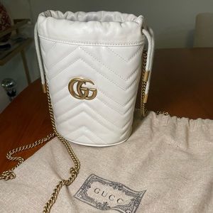 Gucci mini marmont bucket bag - perfect condition